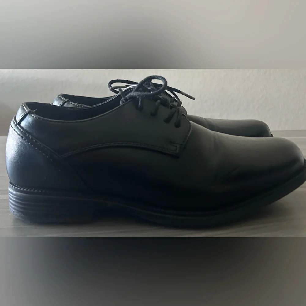 Perry Ellis Classic Black Dress Shoes